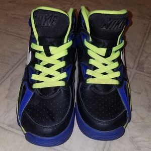 Nike Sneakers Size 5.5 Youth